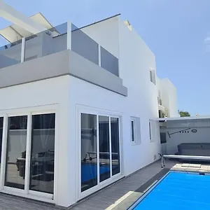 Luxury Zen , Puerto del Carmen (Lanzarote) Spain