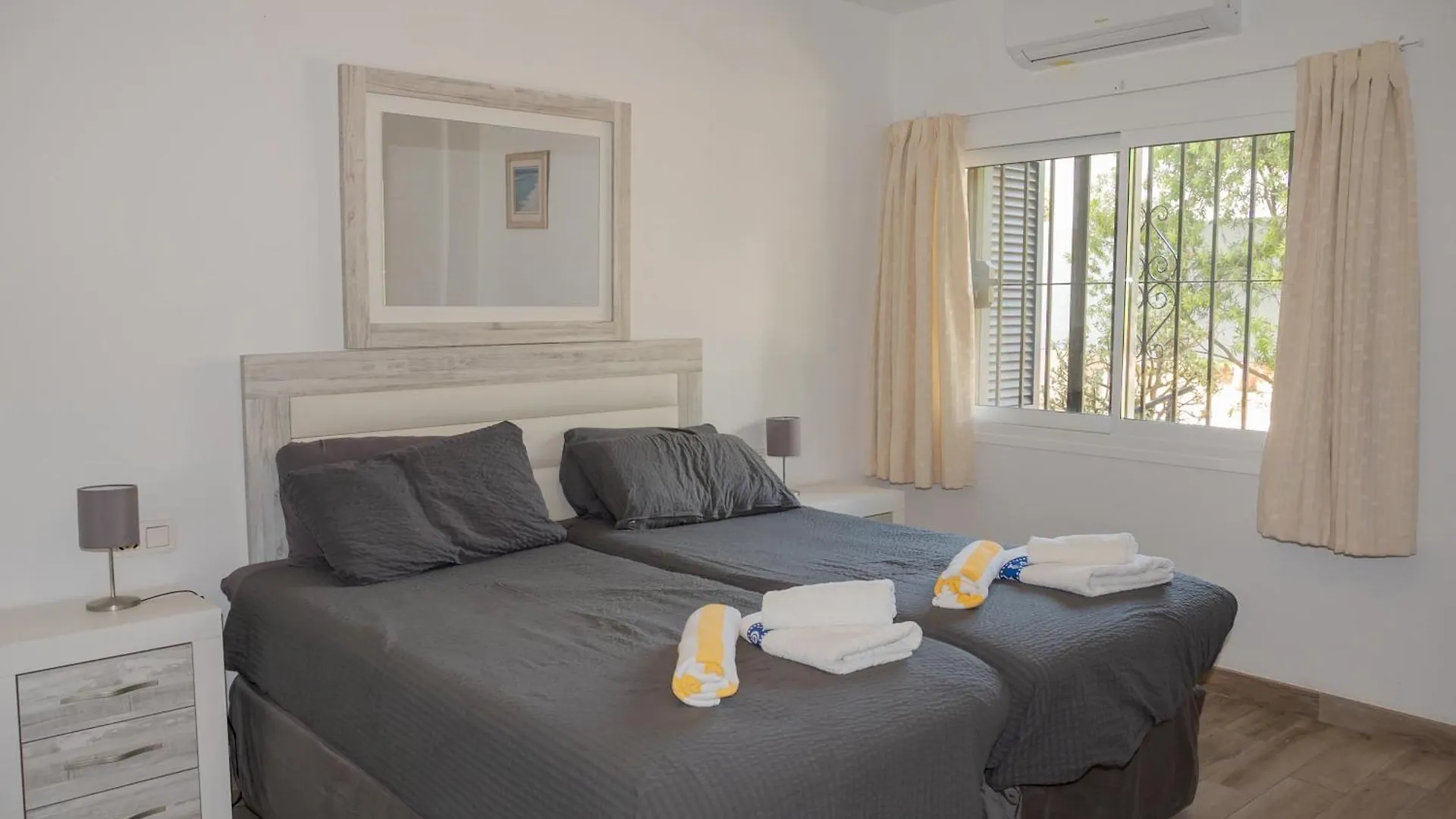 Calahonda Beach Apartments Sitio de Calahonda 0*,  Spain