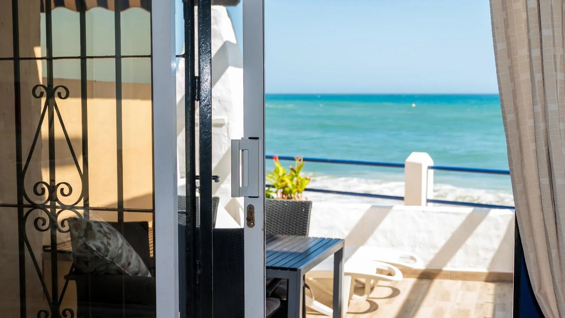 Calahonda Beach Apartments Sitio de Calahonda